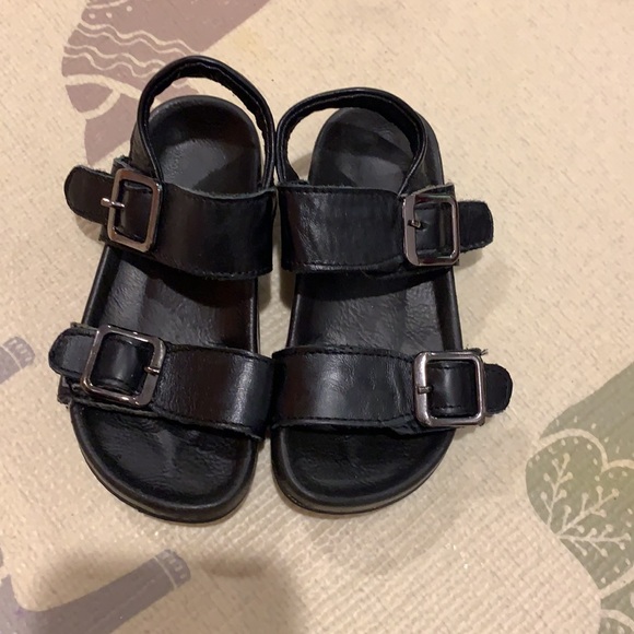 Kid’s shoes - Picture 2 of 5